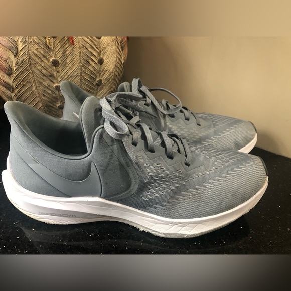 Nike Zoom Gray Men’s Sneakers Sz 12 - Picture 1 of 8